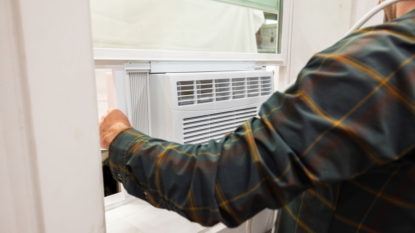 ge ahec05ac - this model offers decent energy efficiency, keeping long term costs...