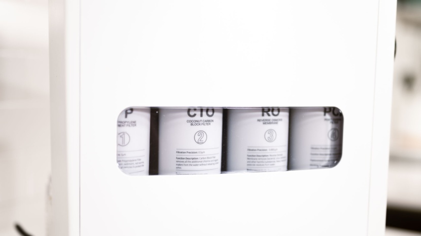 bluevua ro100ropot - the back panel makes for quick access and easy filter replacements.