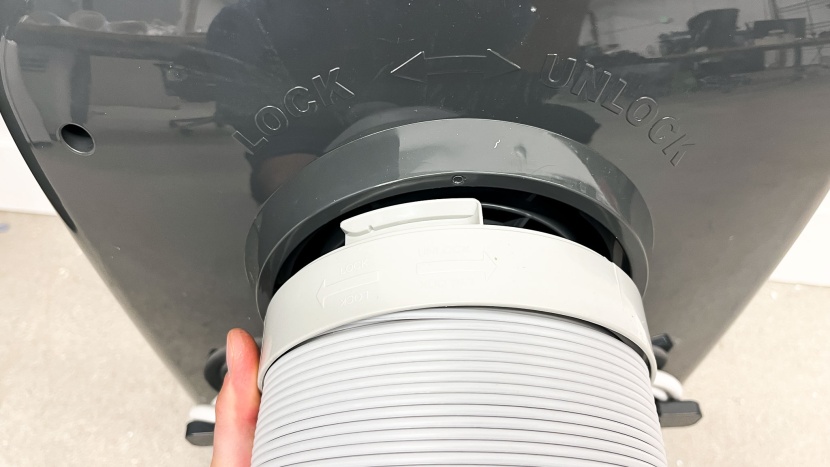 we always prefer twist-on hoses to screw attac