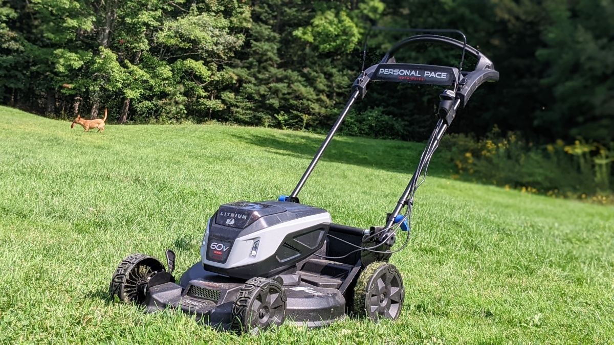 Toro 60V Max 21″ Super Recycler Review (The Toro 60V Max Super Recycler has plenty of power to cruise through well-maintained lawns and is a pleasure to use.)