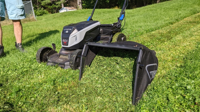 toro 60v max 21″ super recycler - this mower works impressively well in both mulching and bagging modes.
