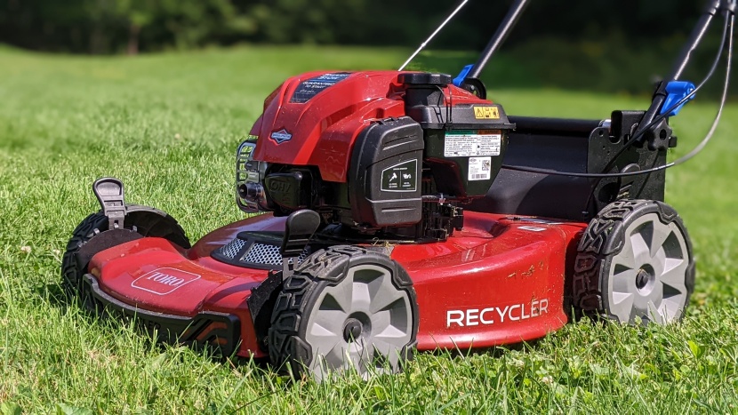 toro smartstow recycler 20340 - this is one of the most delightful mowers to use in the test.