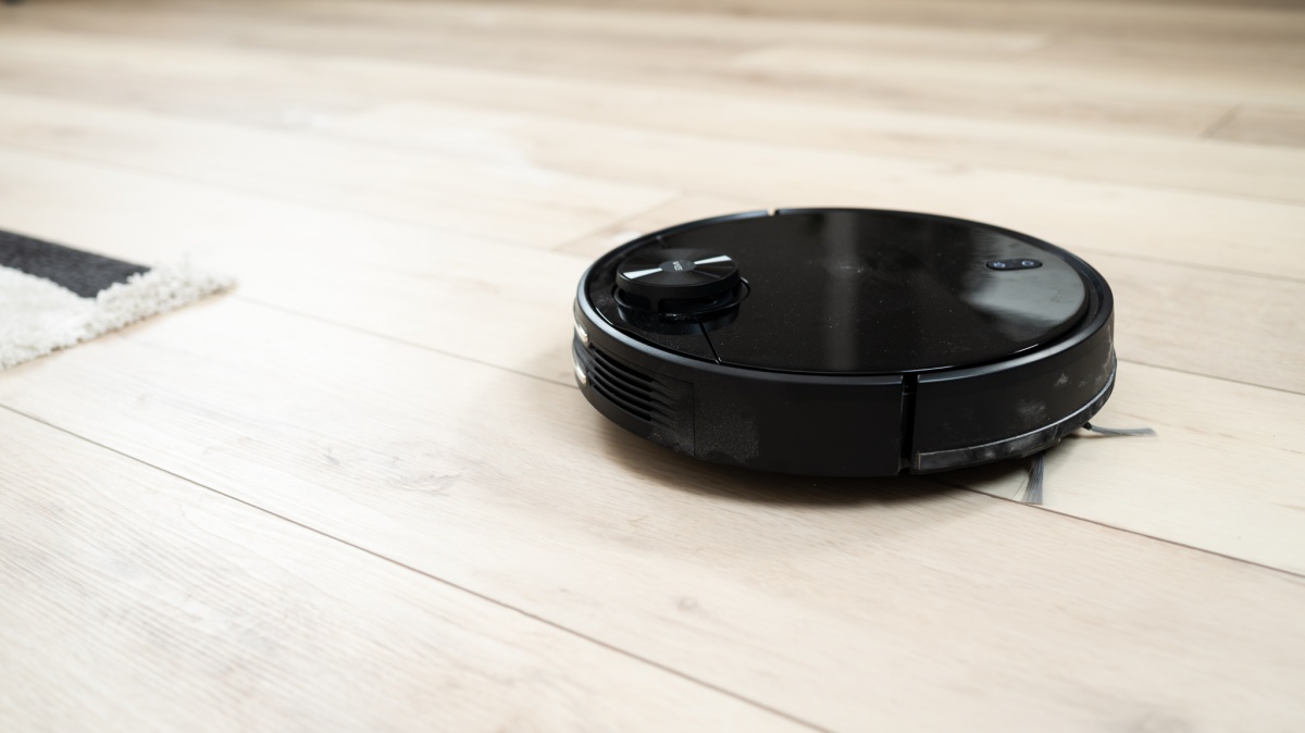 Wyze Robot Vacuum Review (The Wyze Robot Vacuum is an affordable option for the premium qualities it brings to the table.)