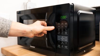 Product photo of Comfee EM720CPL-PMB