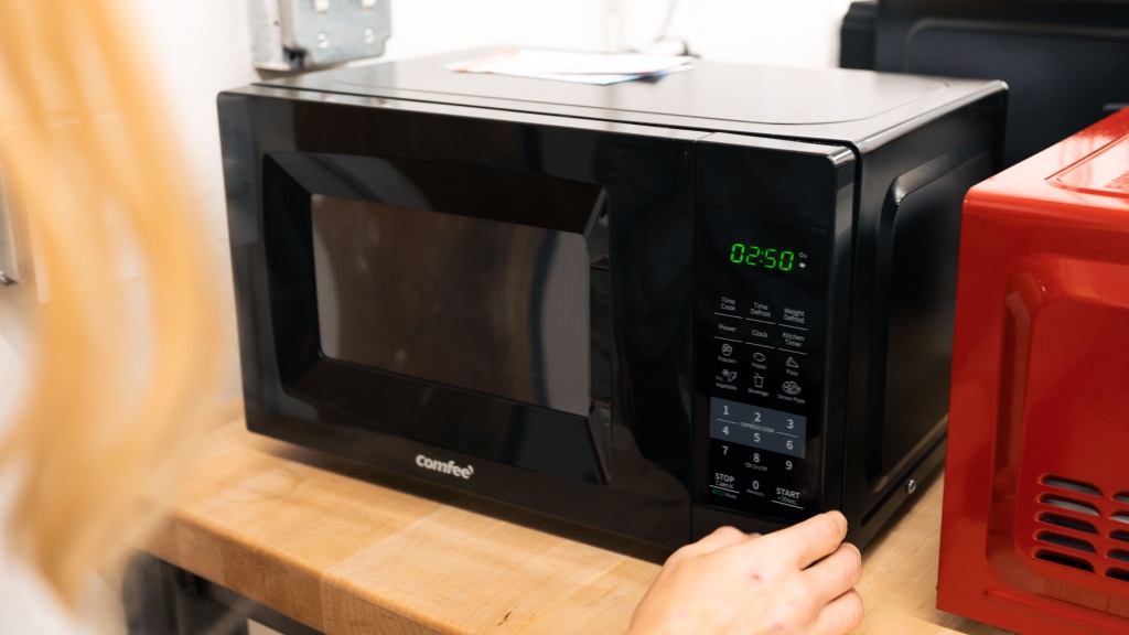 The COMFEE EM720CPL PM Countertop Microwave Oven review, Unleash the Magic