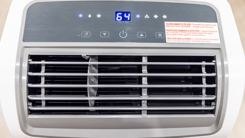 black+decker bpact14wt - the black+decker bpact14wt vent louver has a good range of motion to...