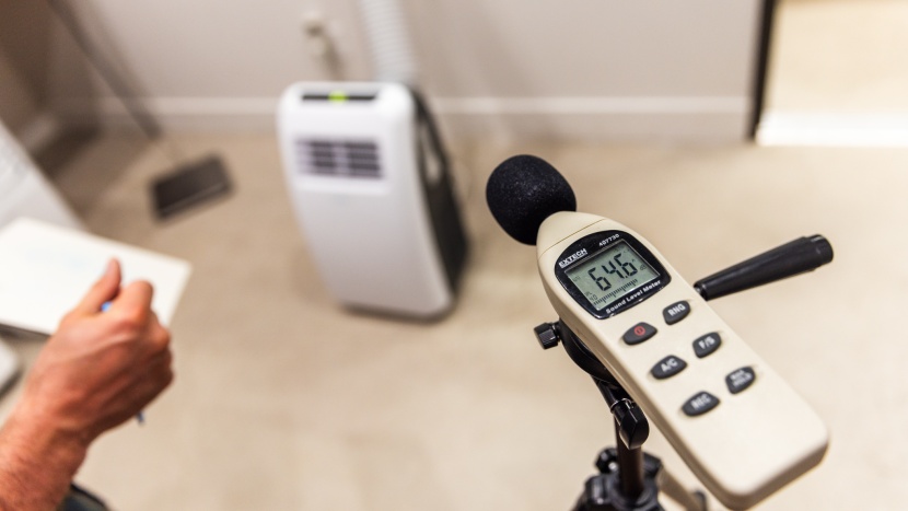 serenelife slpac8 - the slpac8 is pretty noisy, and the spl meter concurs.