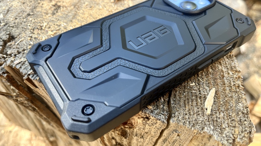 iphone 14 case - with five layers of kevlar drop protection, the uag monarch is...