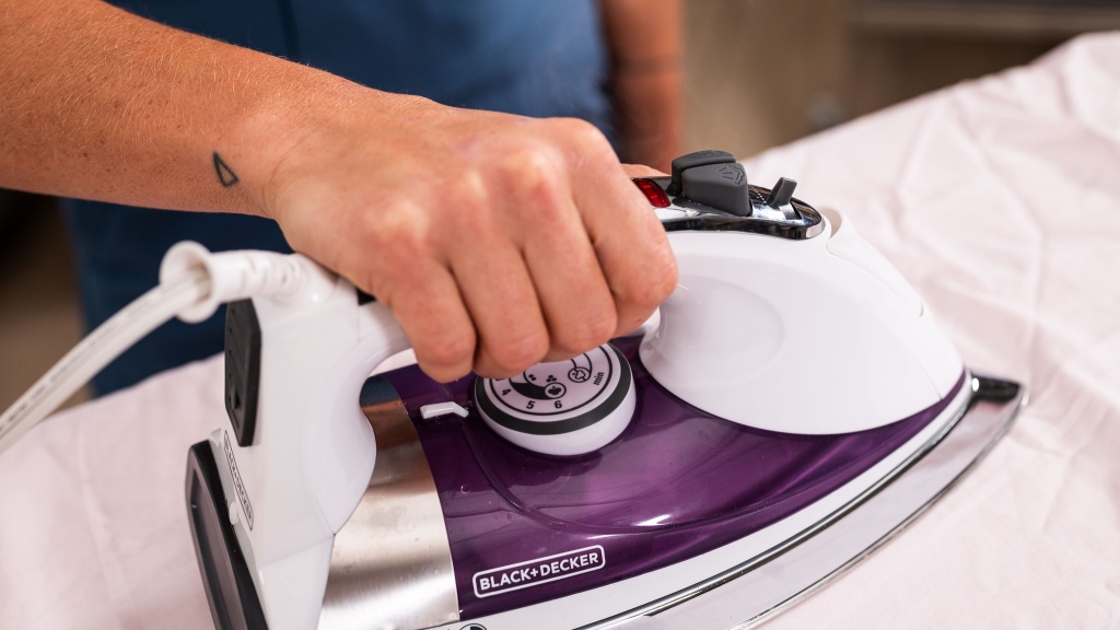 Best black and decker steam iron on sale
