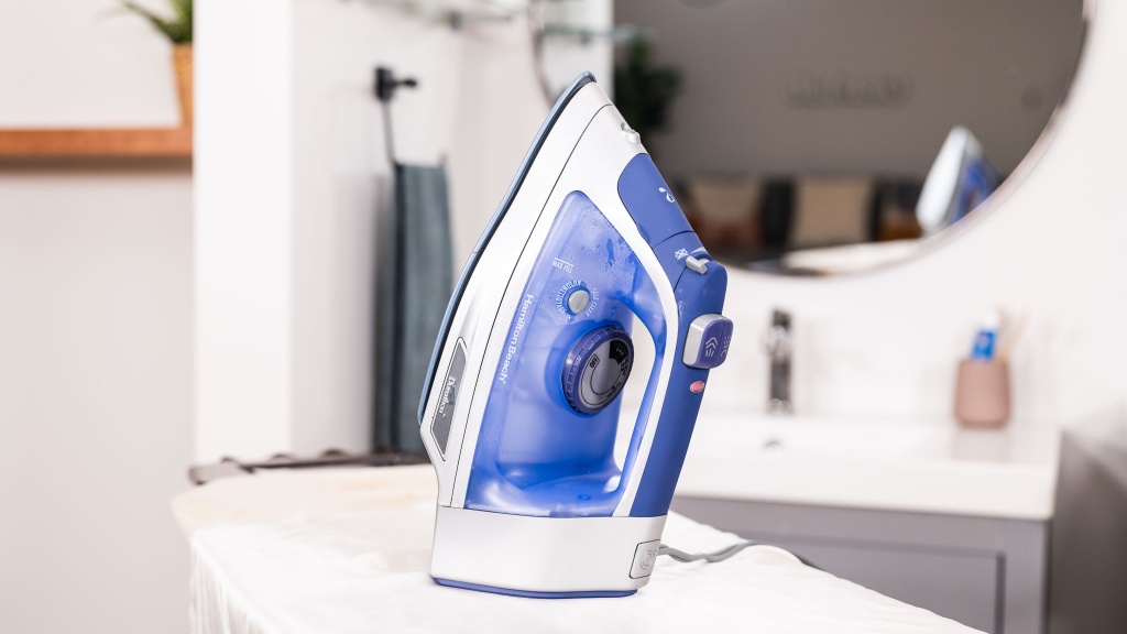 hamilton beach durathon 19803 - a great model all around with strong steam output.