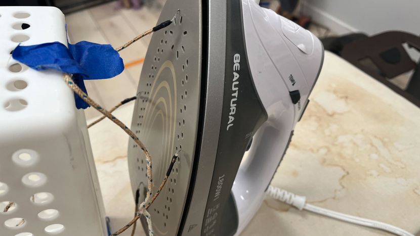 beautural 1800-watt - collecting temperature data across the sole plate of the beautural...