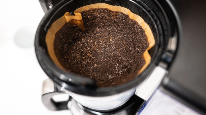 ninja 12-cup programmable ce251 - the grounds were pretty evenly saturated, which tells us the ninja...