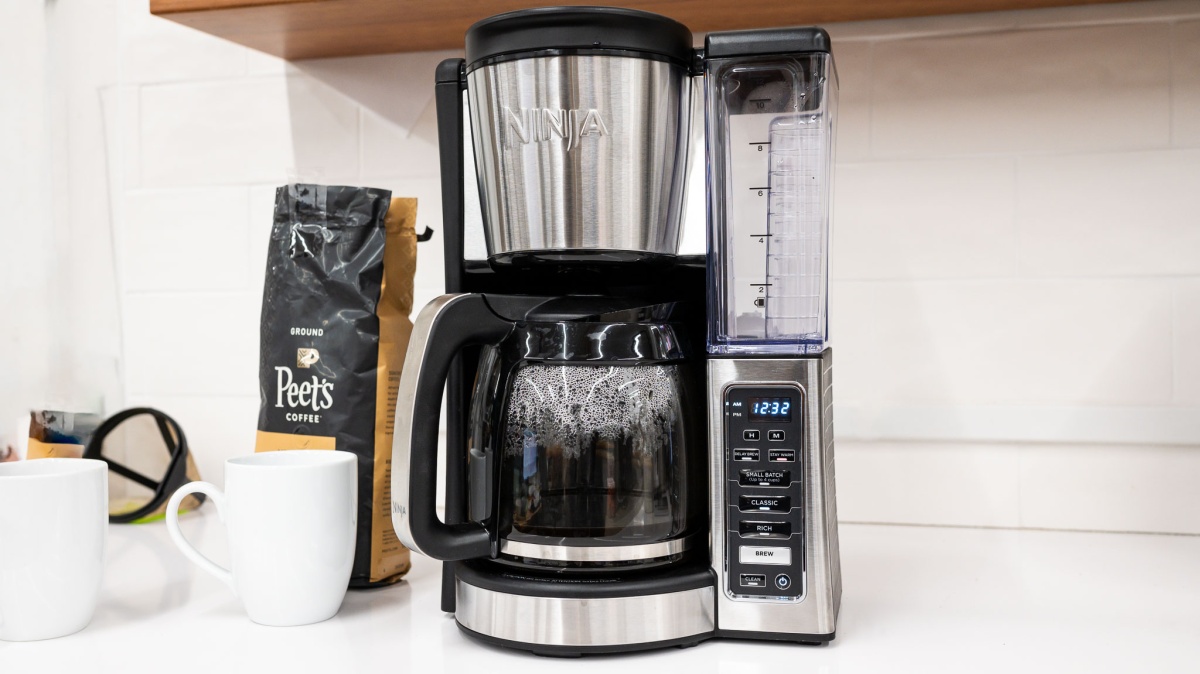 ninja 12-cup programmable ce251 drip coffee maker review