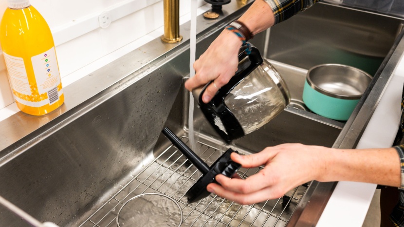 ninja 12-cup programmable ce251 - since the ninja has a large opening in the top, the carafe is easy...