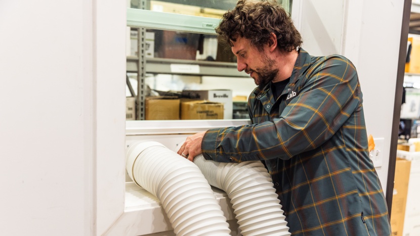 whynter arc-14sh - the whynter arc-14s is one of the few portable acs with dual hoses...