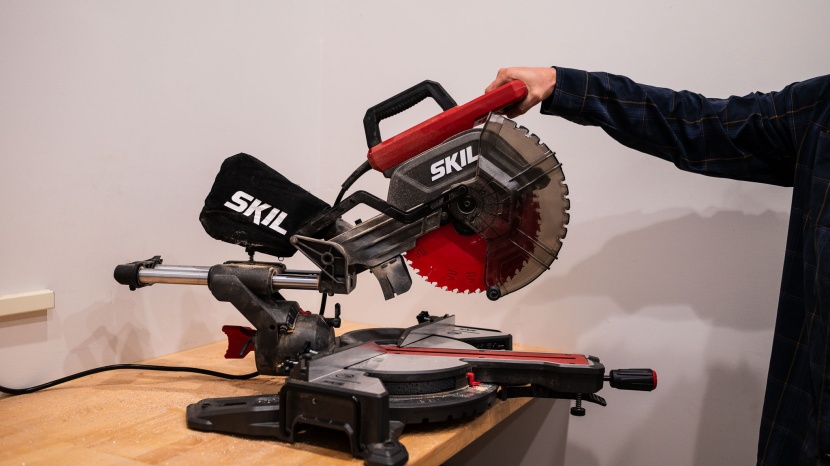 skil 10-inch dual-bevel sliding compound ms6305-00 - this model presents an exceptional value to diyers.