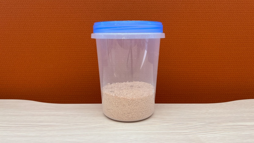 the dws780 managed to collect 1.36 ounces of sawdust.