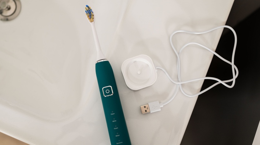 7am2m sonic - the 7am2m charges through its simple base, though it doesn&#039;t include...