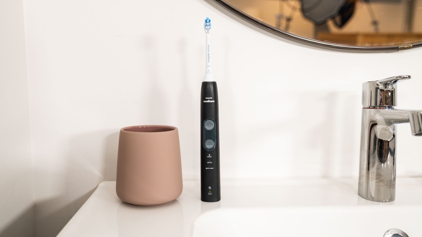 philips sonicare protectiveclean 5100 - your perfect sink companion.