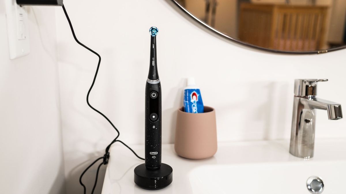 oral-b io series 10 electric toothbrush review