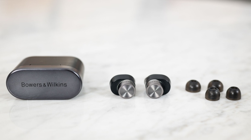 bowers &amp; wilkins pi7 s2 - for the money, the pi7 s2s don&#039;t have as premium of a package as...