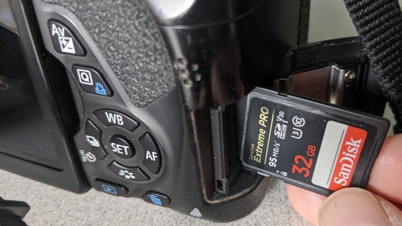 memory card - a 32 gb memory card will capture about 800 raw photos if they are...