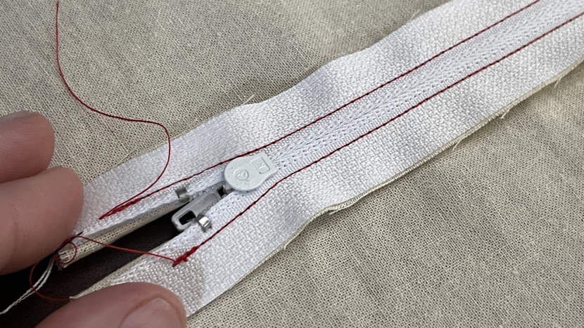 this juki machine had no problems installing a zipper neatly.