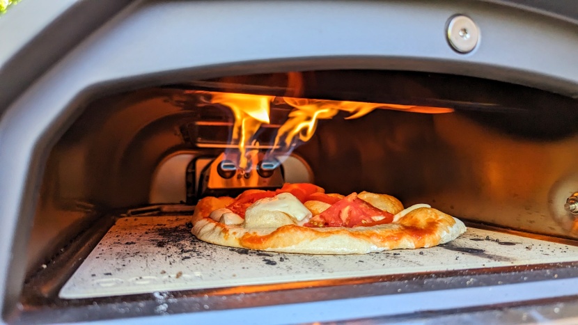 ooni karu 2 - the dual burners on the optional gas burner are powerful, efficient...