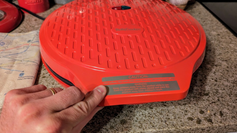 betty crocker countertop - despite the posted caution sign, we had no problem lifting the lid...