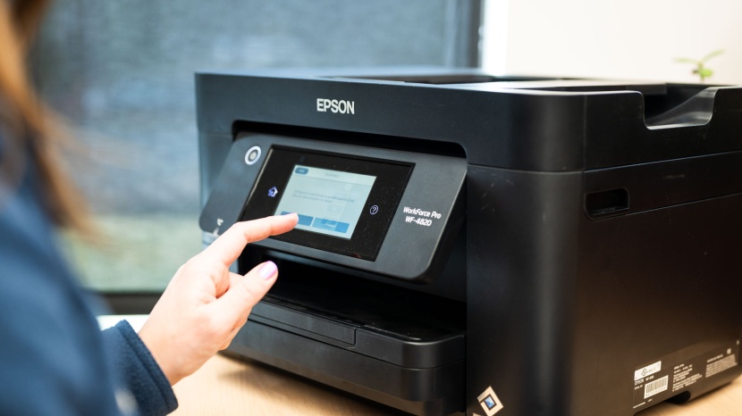 epson workforce pro wf-4820 - we like the large touchscreen of this model.