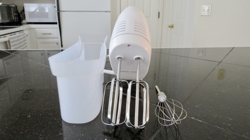 hand mixer - the hamilton beach 6-speed has just the right level of usability and...