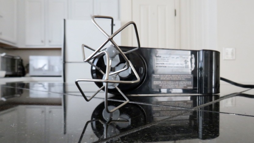 hand mixer - the braun&#039;s attachments are slightly bent, resembling a whisk-beater...