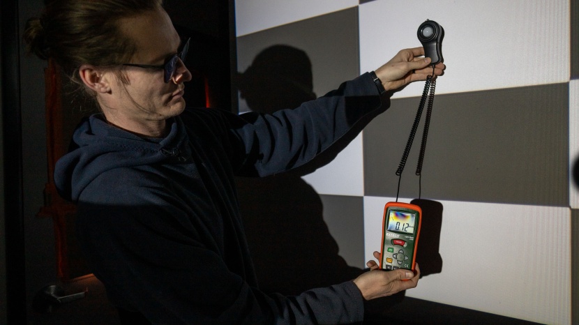 auking mini 1080p - the auking mini bombs the ansi contrast test.