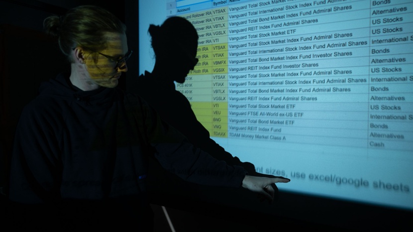 tmy mini - the tmy mini struggles with edge-edge-clarity and text legibility...