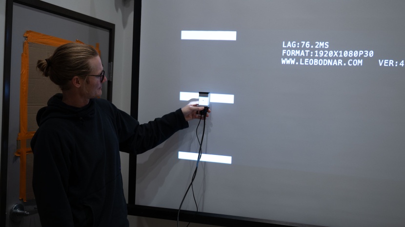 projector - to test the response time of projectors using a video input lag test...