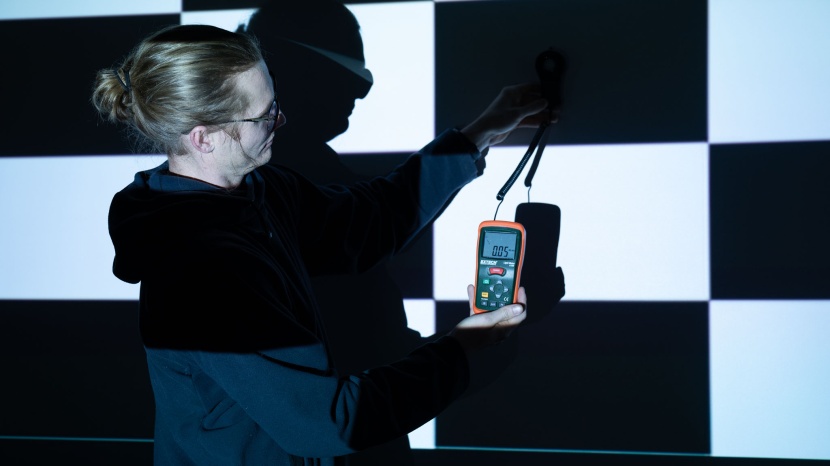 viewsonic pa503w - the light meter confirms the pleasing contrast we saw from the pa503w.