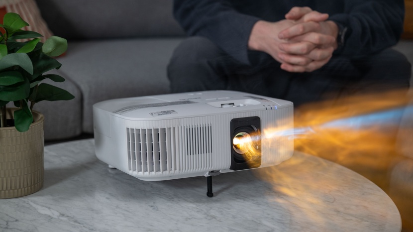 epson home cinema 2350 4k pro-uhd - although there are projectors with higher maximum lumens, this...