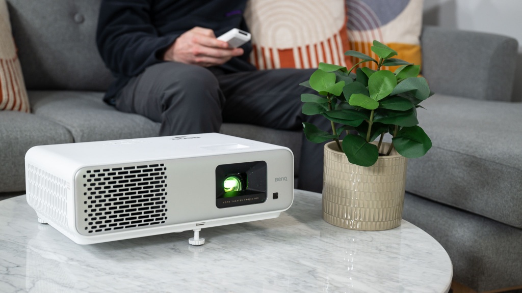 benq home cinema ht2060 - the  benq 2060 packs nice features and great image quality into a...