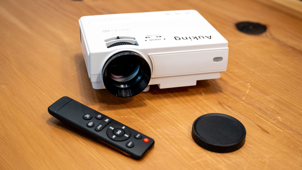auking mini 1080p - the auking 1080p is ultra-cheap and small, but it&#039;s not a great...