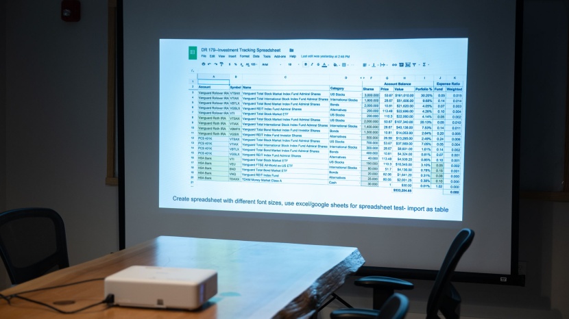 epson epiqvision flex co-w01 - the epson epiqvision flex co-w01 shines bright enough for most...