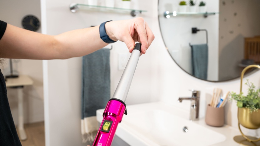 curling iron - while a tapered barrel can increase versatility, the single heat...