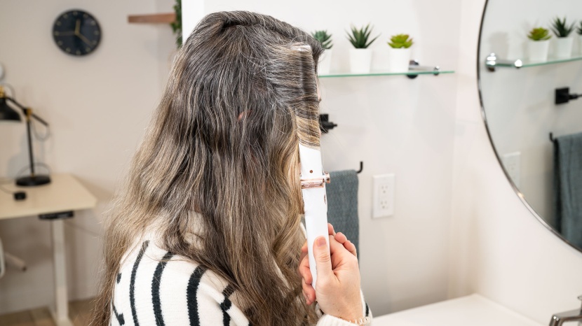 the t3 not only held a lot of hair but curled it well.