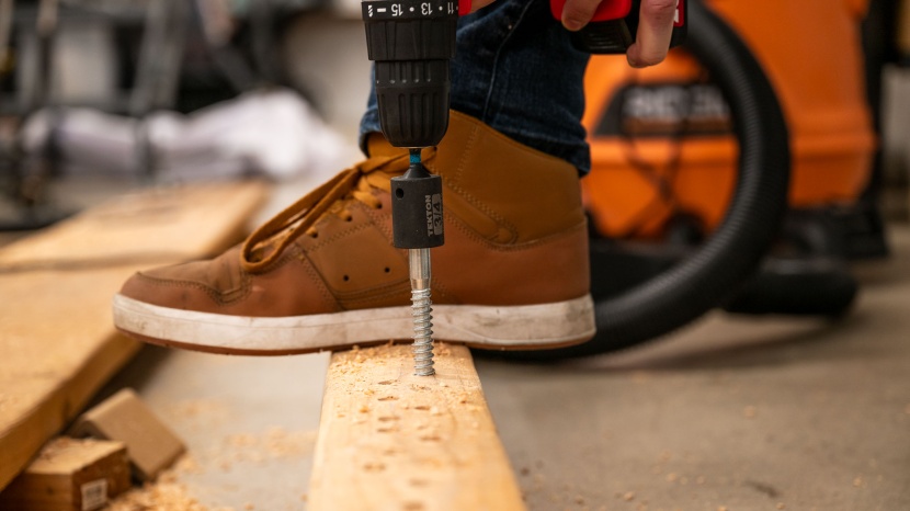 avid power 20v max acd316 - the avid power was simply not up to the task of drivving a 5 inch...