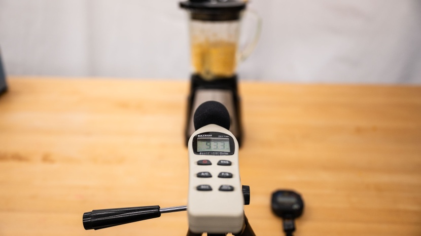 hamilton beach power elite - loud, and altogether not very effective, the power elite simply...