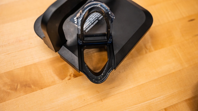 but to keep the blade cylinder from falling out, it's important to...