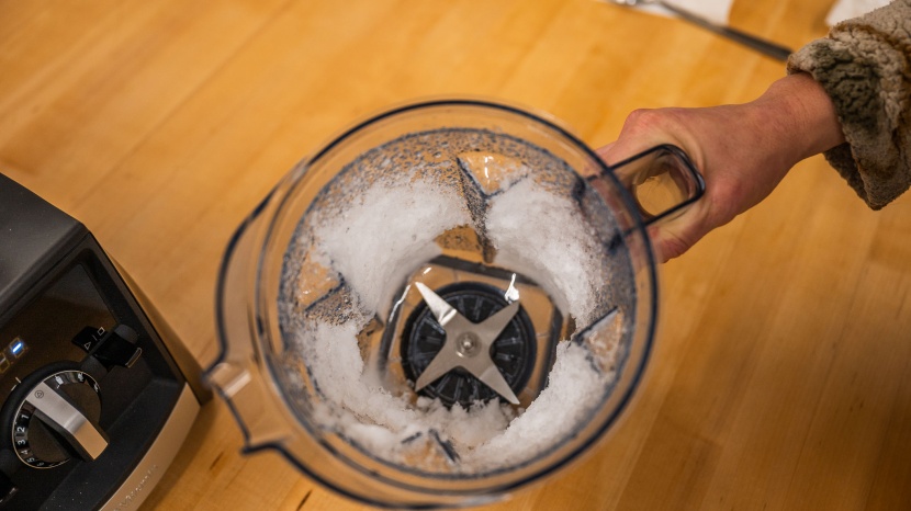 whether you want to simply break ice up or process it into a blended...
