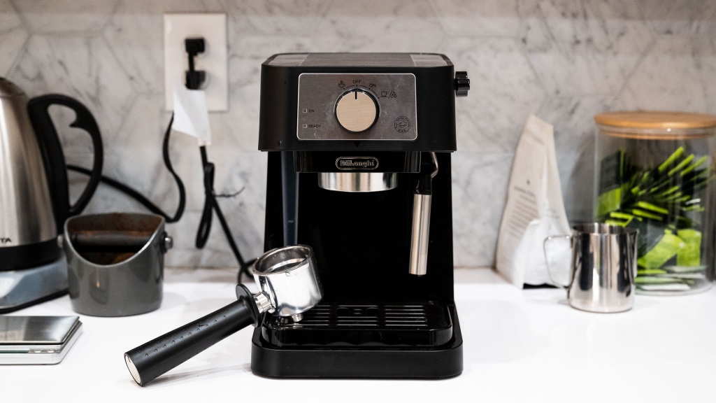 DeLonghi STILOSA エスプレッソマシン De'Longhi Compact Nespresso Stilosa Espresso Coffee Machine