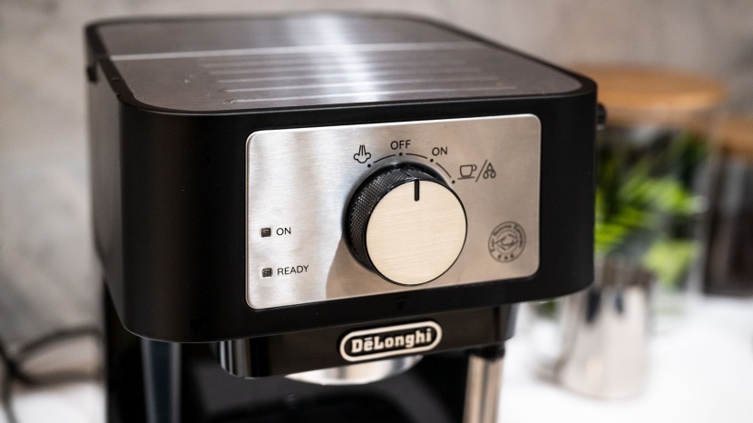 espresso machine - while simple and useable, the de&#039;longhi stilosa&#039;s interface isn&#039;t...