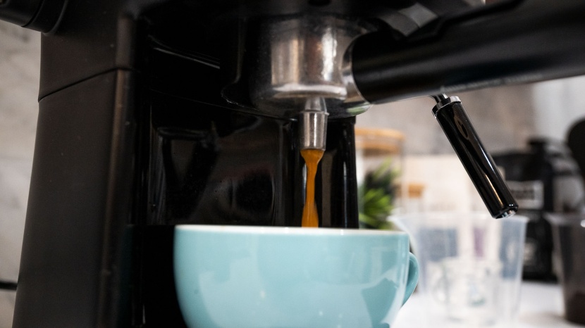mr. coffee 4-shot steam espresso - at first glance, the espresso seemed to be of decent quality;...