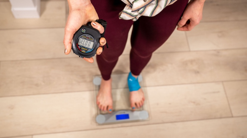 scale - we timed ourselves 5 minutes between each time we weighed in.